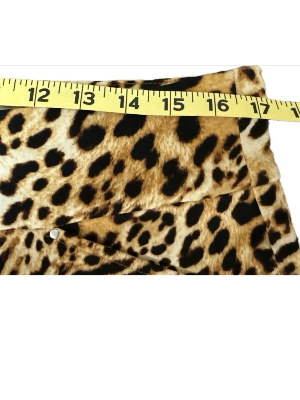 INC International Concepts Stretchy Leopard Print Shorts Size 14